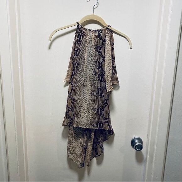 Zara python Cape Sleeve Blouse - Picture 2 of 16